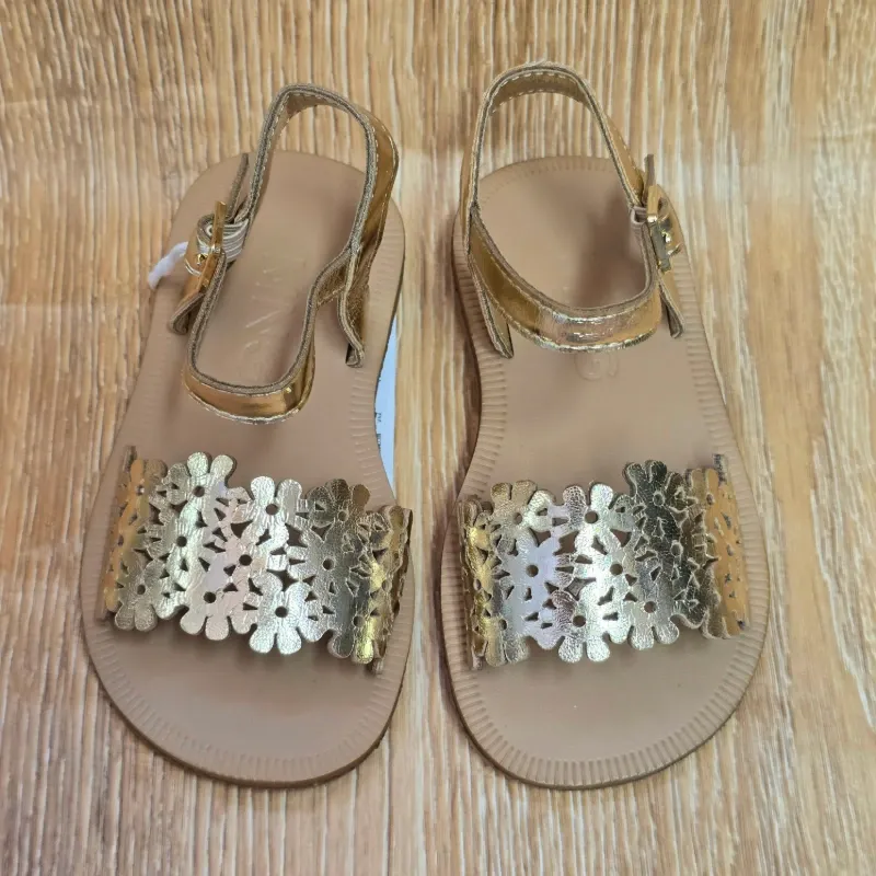 Sandalias troquelada Doradas