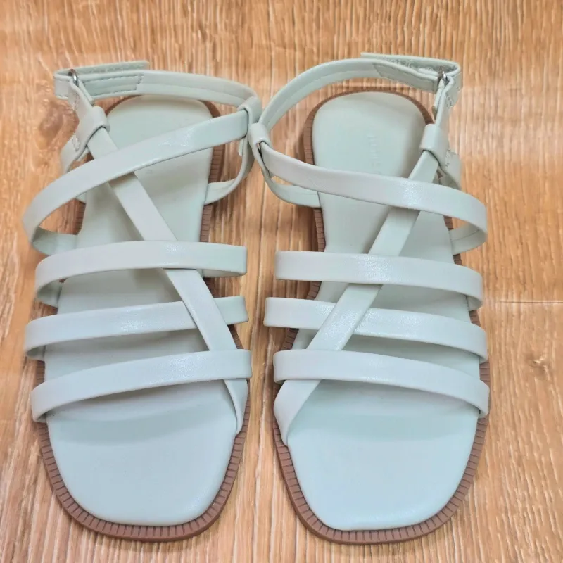 Sandalias verde menta de pegueta