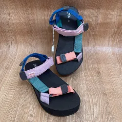 Sandalias Zara color negro 