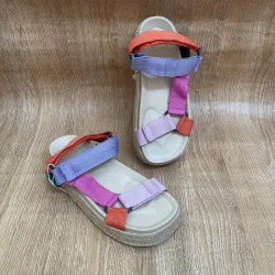 Sandalias Zara con colores