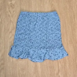 Saya Azul Marino con diseños de flores