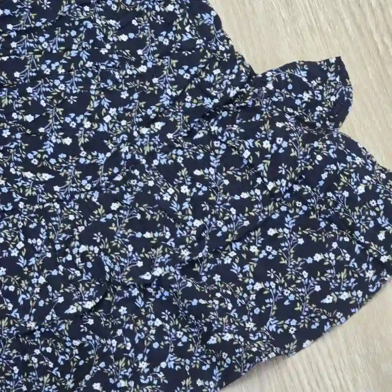 Saya con vuelos y flores