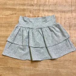 Saya de vuelos color gris