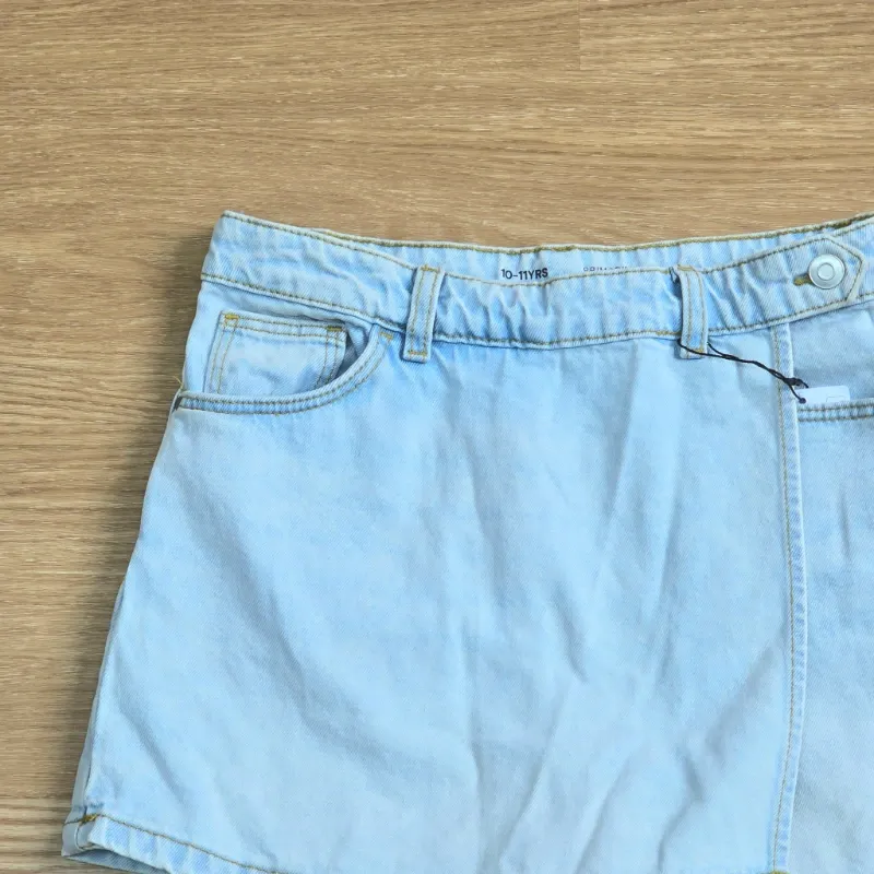 Saya short de mezclilla clara