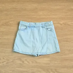 Saya short de mezclilla clara