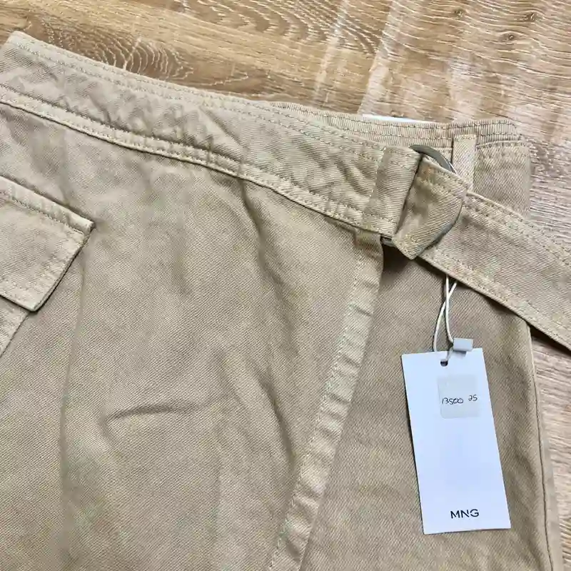 Saya-short Mango color beige 
