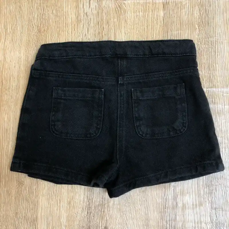 Saya-short Mango color negro