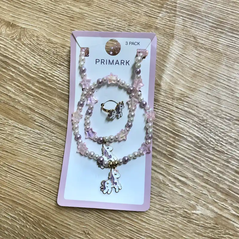 Set de collar, pulsera y anillo con unicornio 