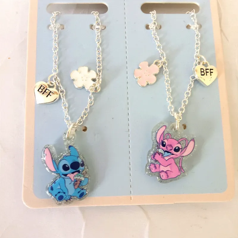 Set de dos collares de Stitch 