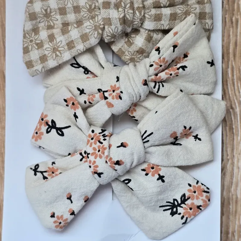 Set de lazos con diseño de Flores