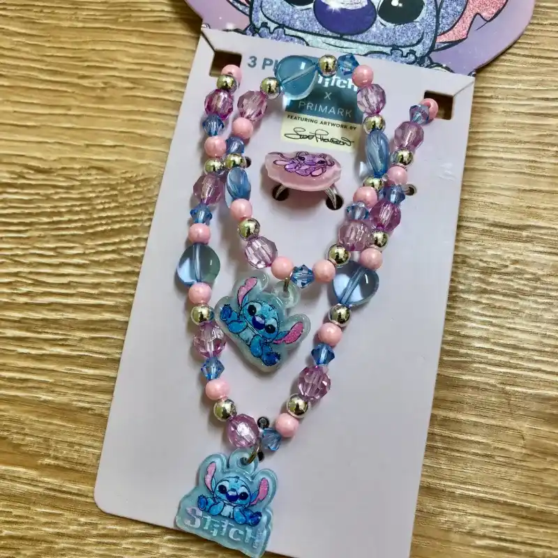 Set de pulso, anillo y collar de Stitch 