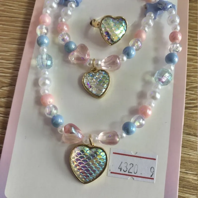 Set de pulso, collar y anillo 