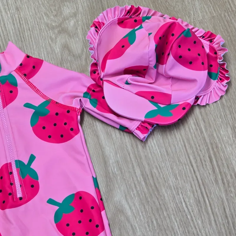 Set de Trusa y Gorra de Fresitas