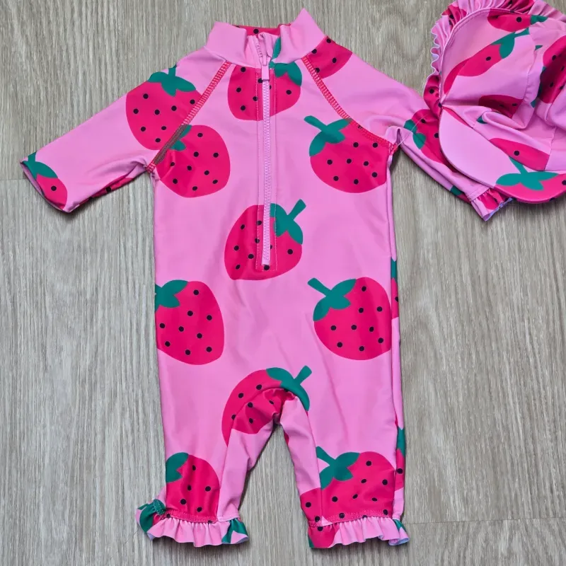 Set de Trusa y Gorra de Fresitas