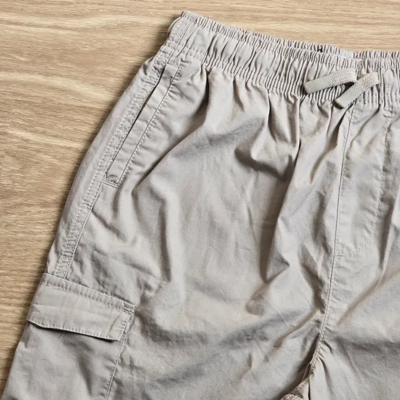 Short Cargo color beich