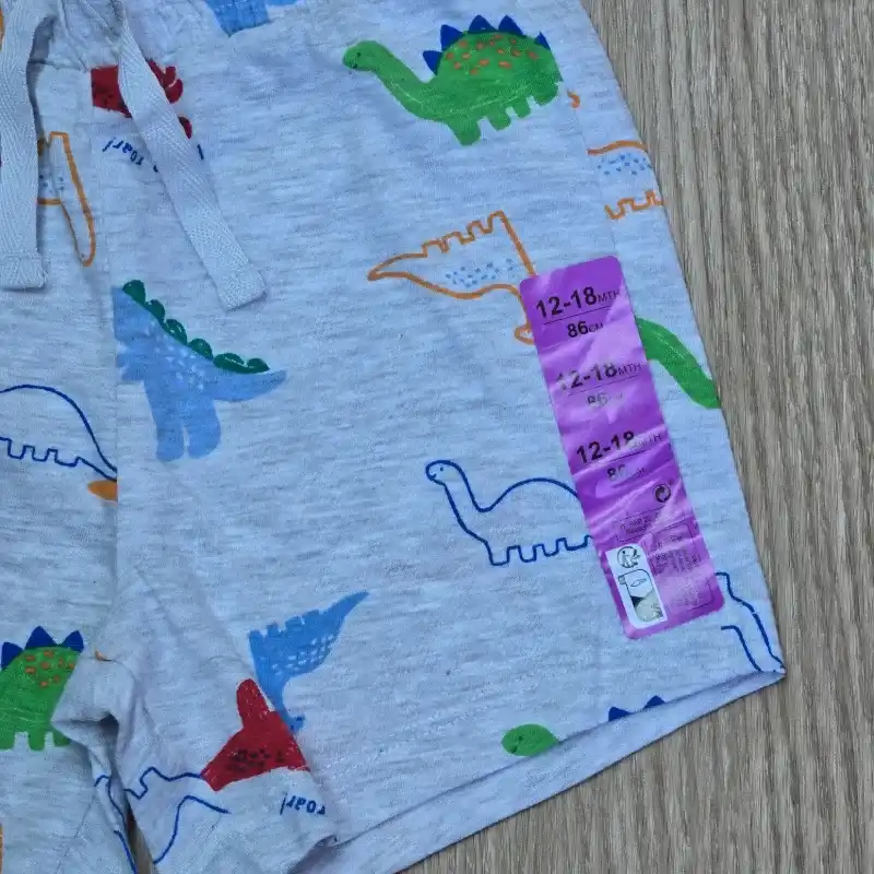 Short color Gris con Dinosaurios