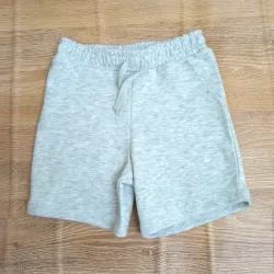 Short color gris 