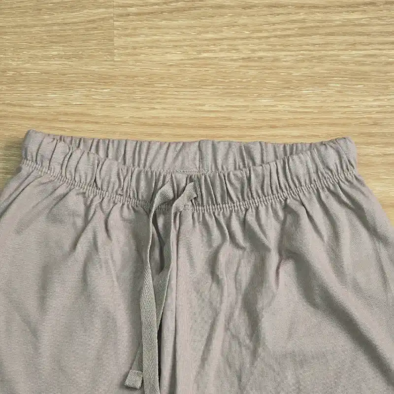 Short con cordón Gris