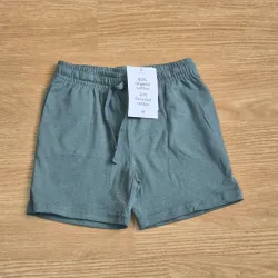 Short con cordón verde oscuro