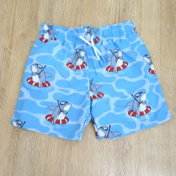 Short con tiburones en salvavidas 