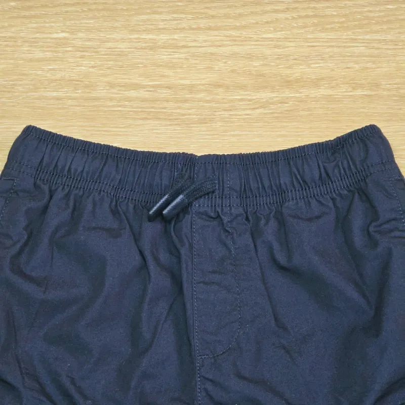 Short cuatro puertas color negro