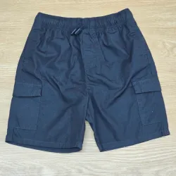 Short cuatro puertas color negro