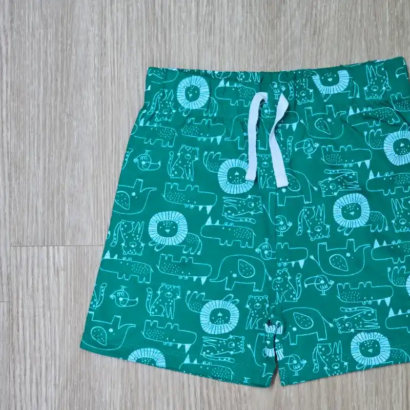 Short de Animales color Verde