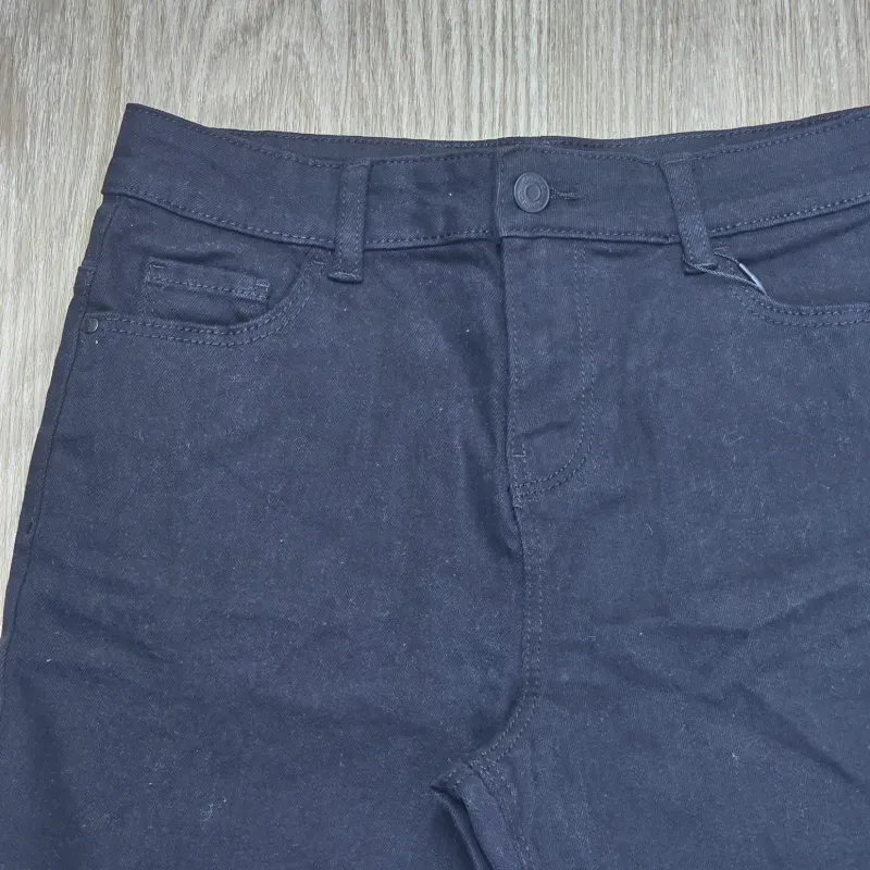 Short de Mezclilla color Negro