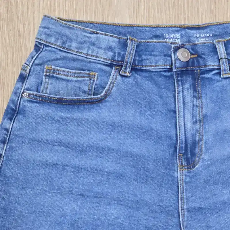 Short de mezclilla oscura