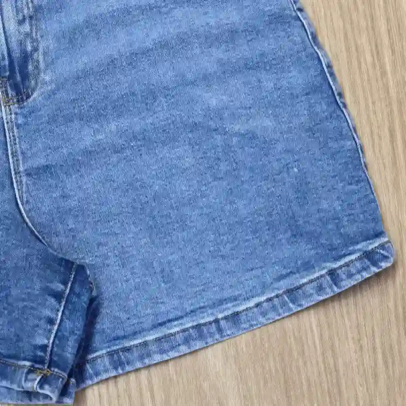 Short de mezclilla oscura