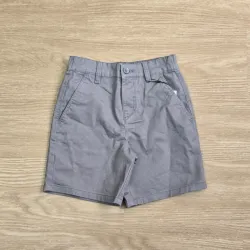 Short elegante color Gris