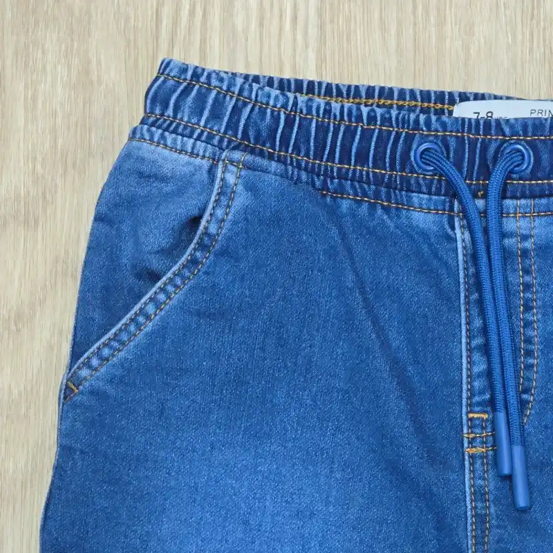 Short estilo mezclilla oscura