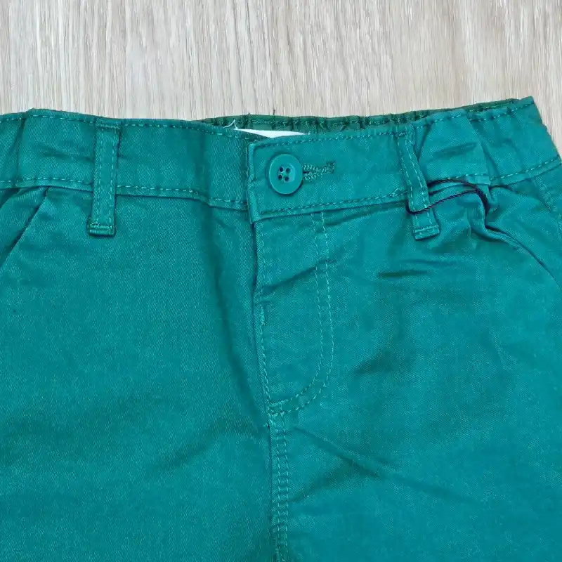 Short Formal color Verde