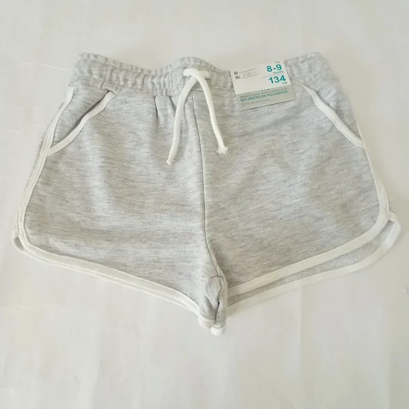 Short gris con cordón 