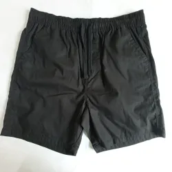 Short negro con cordón 