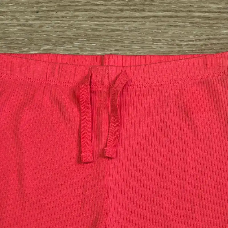 Short rojo