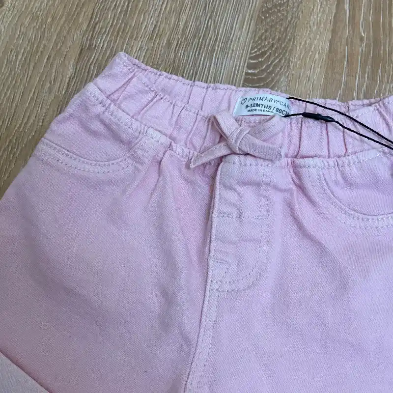 Short rosado con lazo