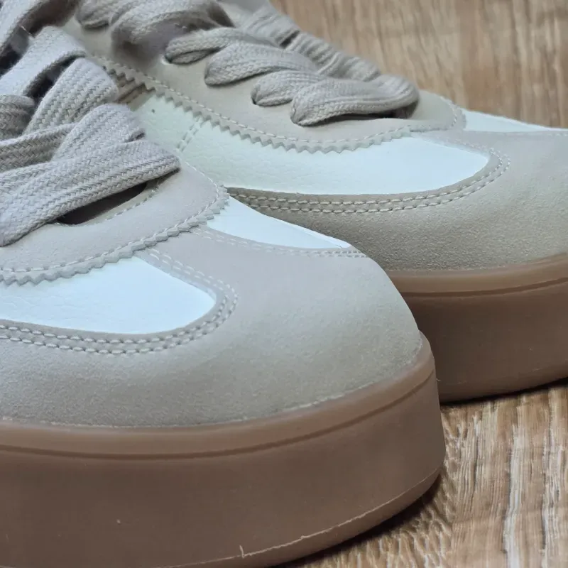 Tenis beich con Suela alta