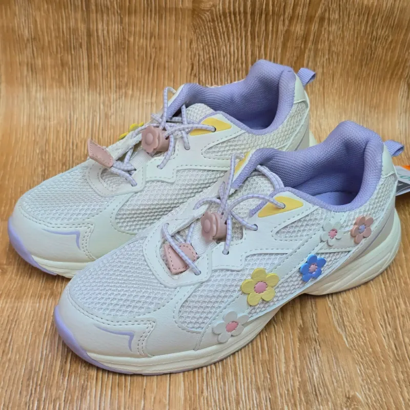 Tenis Blancos Ajustables de Flores