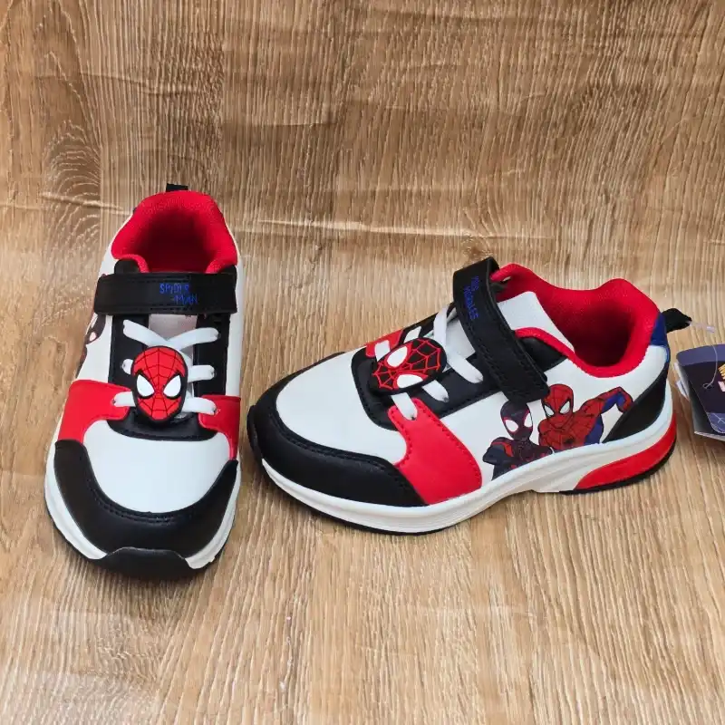 Tenis blancos y rojos Spiderman