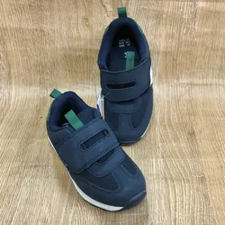 Tenis color azul oscuro