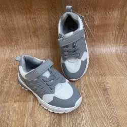 Tenis color gris 