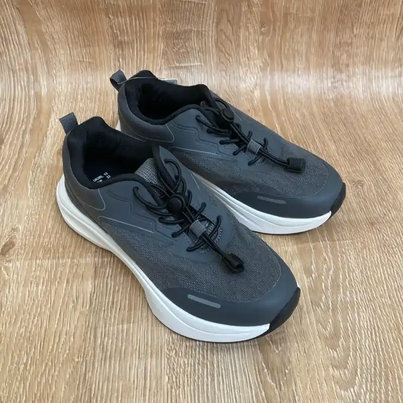 Tenis color gris