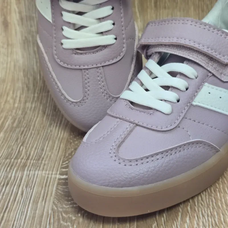 Tenis color Rosa con Franja blanca