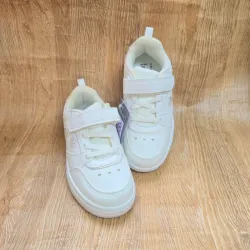 Tenis con corazones tornasol