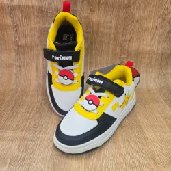 Tenis de Pokémon negro y amarillo