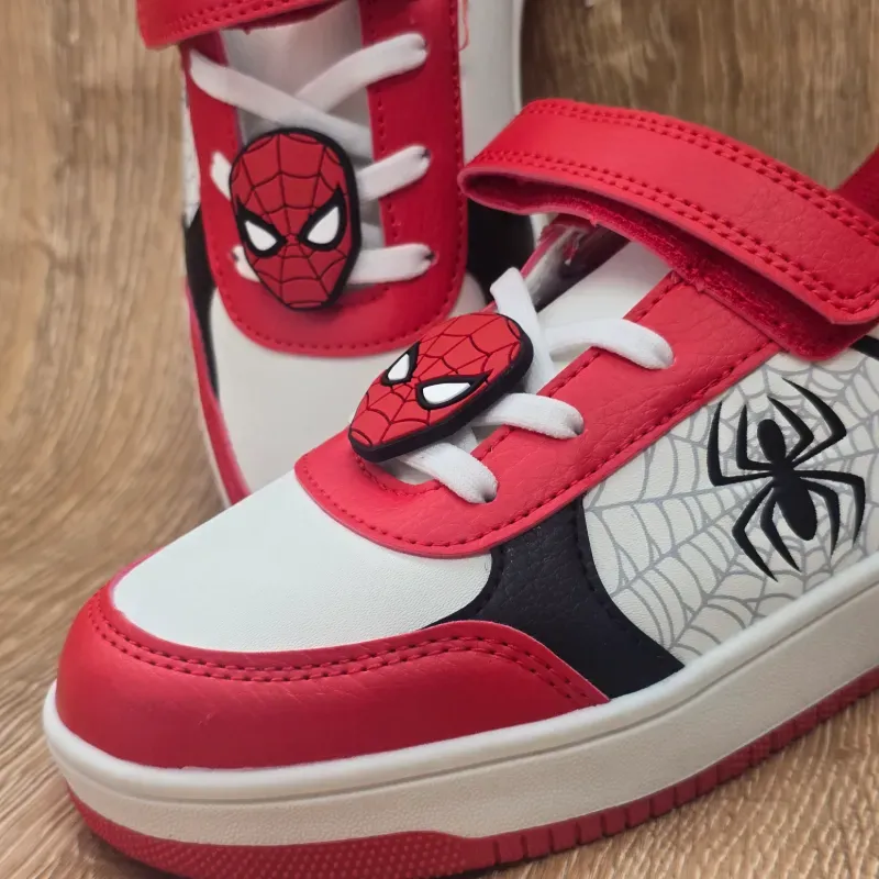 Tenis de Spiderman color rojo