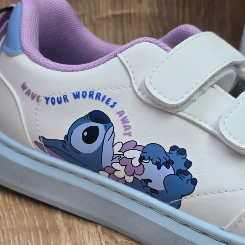 Tenis de Stich Ohana