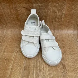 Tenis de tela color blanco