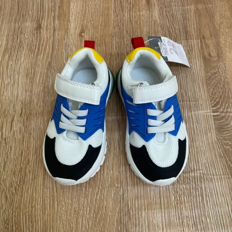 Tenis de varios colores 